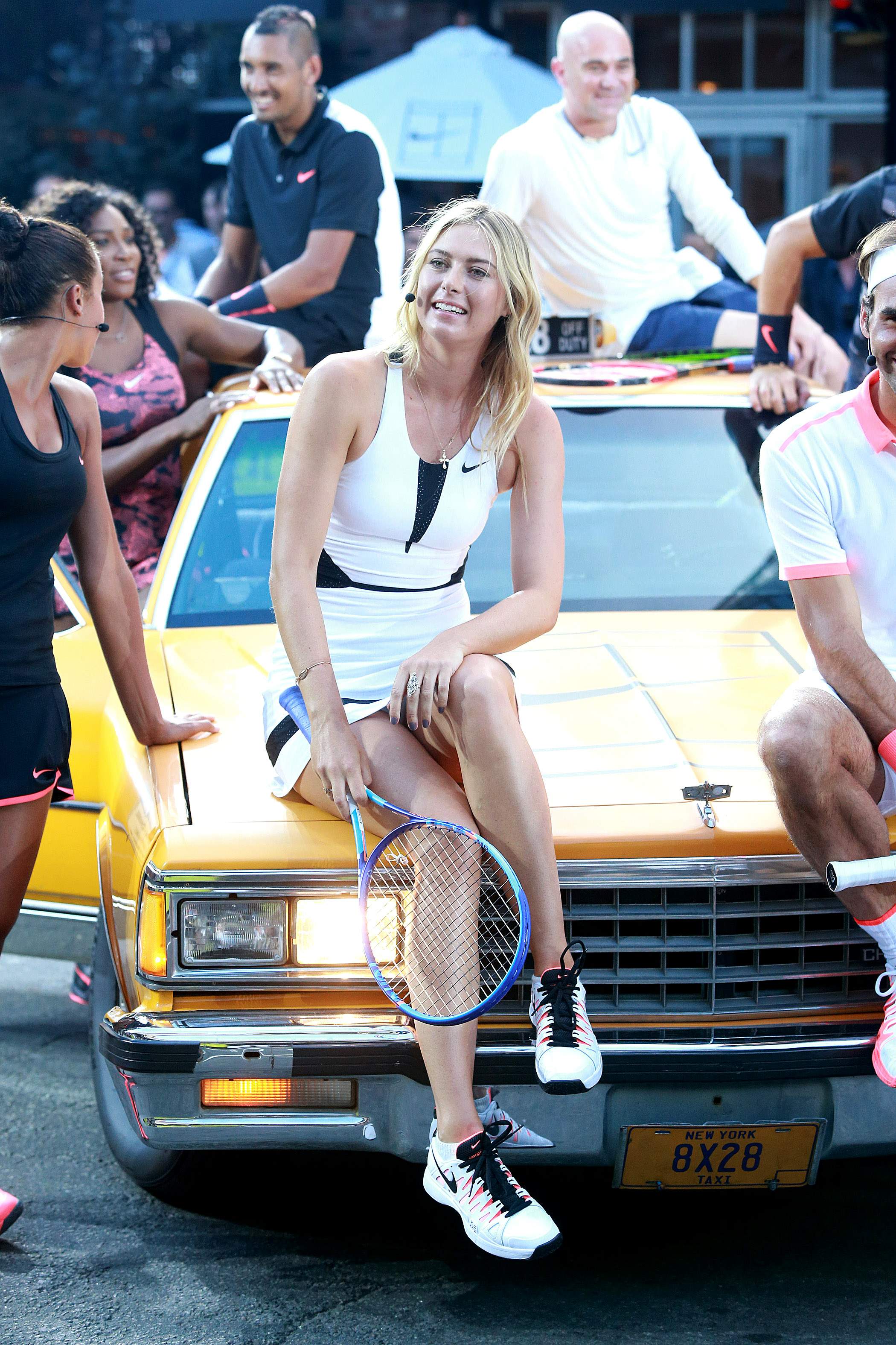 Maria Sharapova Nikes Nyc Street Tennis Event 8/24/15 : アスリート達の美しくセクシーな