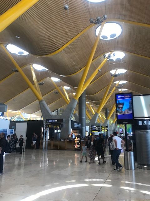 マドリード バラハス空港で 撮影ポイントを探すの巻 基本が海外旅行 Xxx 当分は日本国内旅行