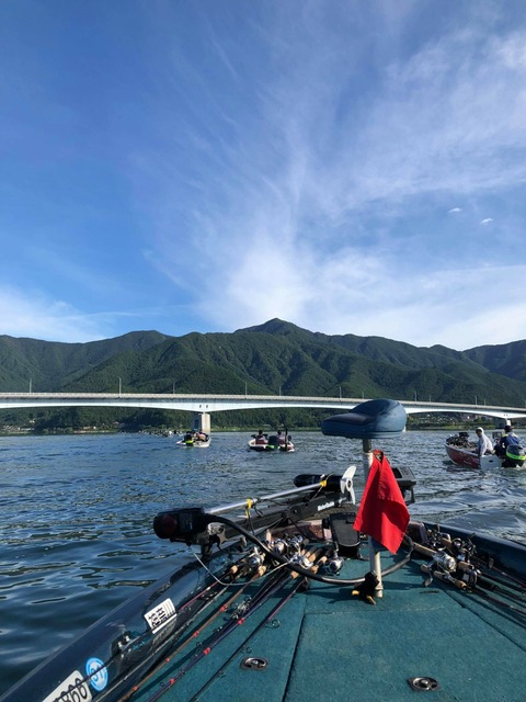 received_2125597174363626