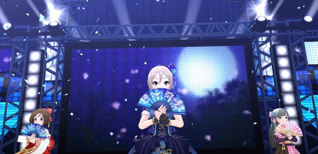 akgHRJX