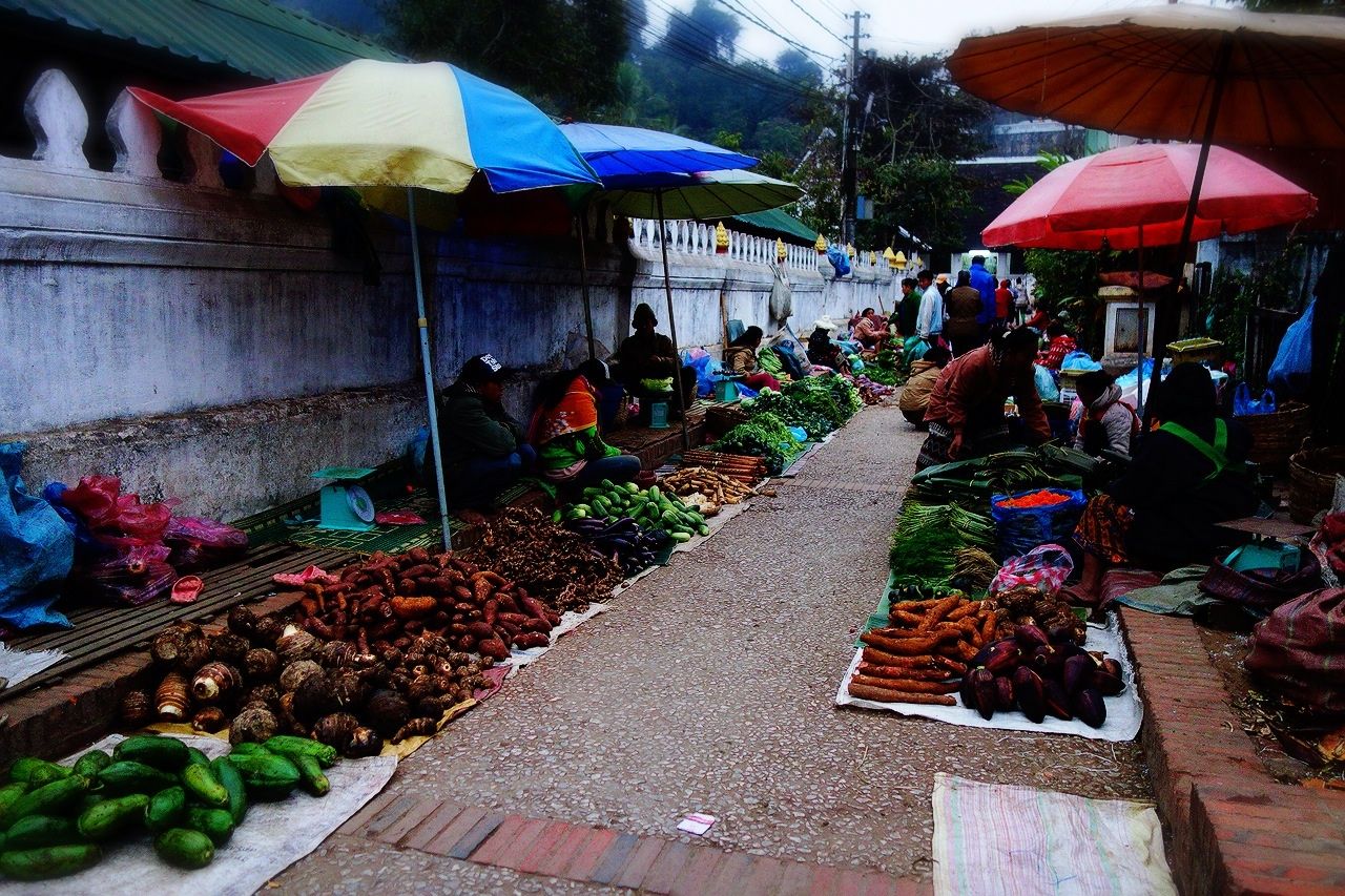 ルアンパバーンマーケット