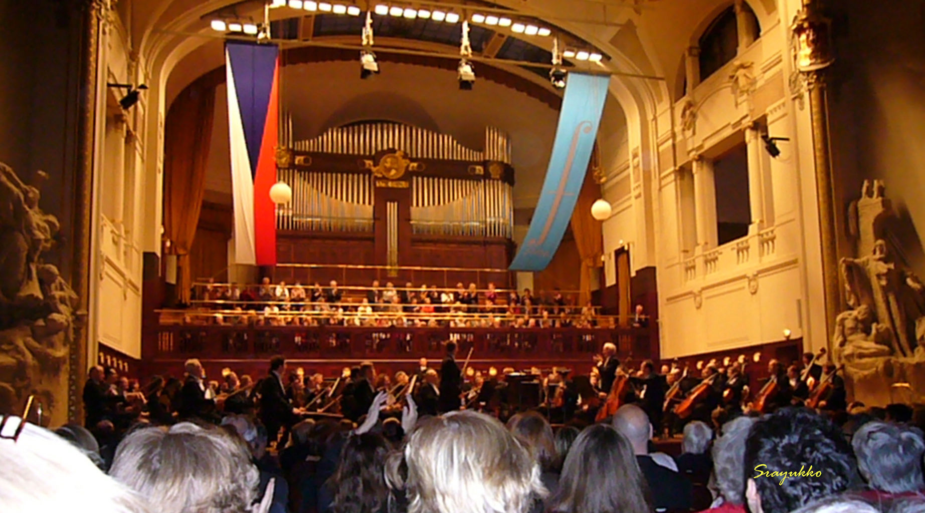 スメタナ ホール Smetanova Sin Praha Sometimes What I Think