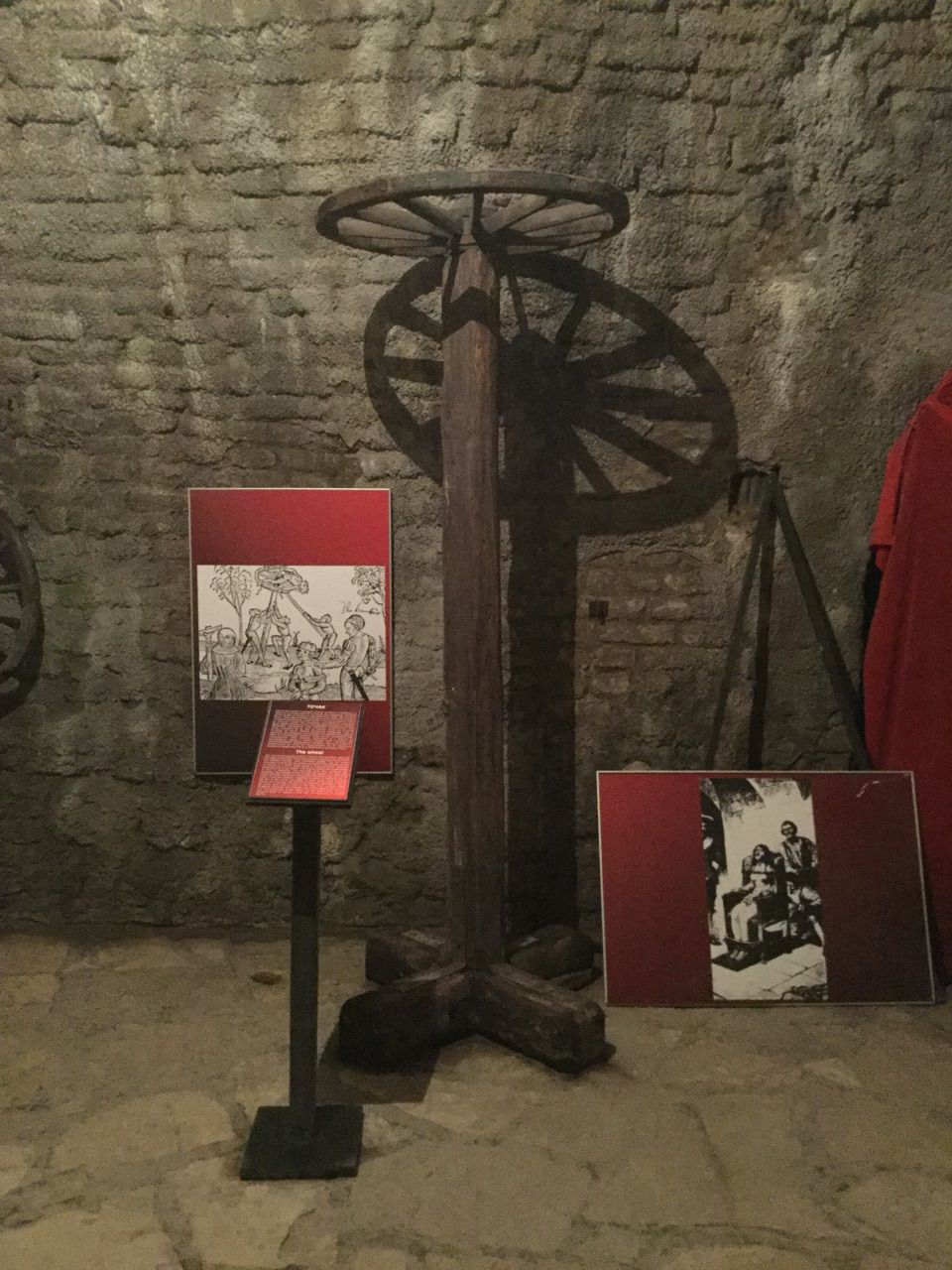 閲覧注意 処刑 拷問 器具博物館 セルビア留学記 Zdravo 閲覧注意 処刑 拷問 器具博物館 セルビア留学記 Zdravo