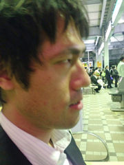 李
