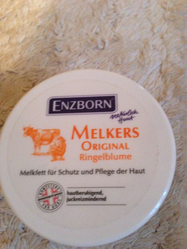 最強のハンドクリーム Enzborn Milking Fat クロアチアのいいとこ 最強のハンドクリーム Enzborn Milking Fat クロアチアのいいとこ