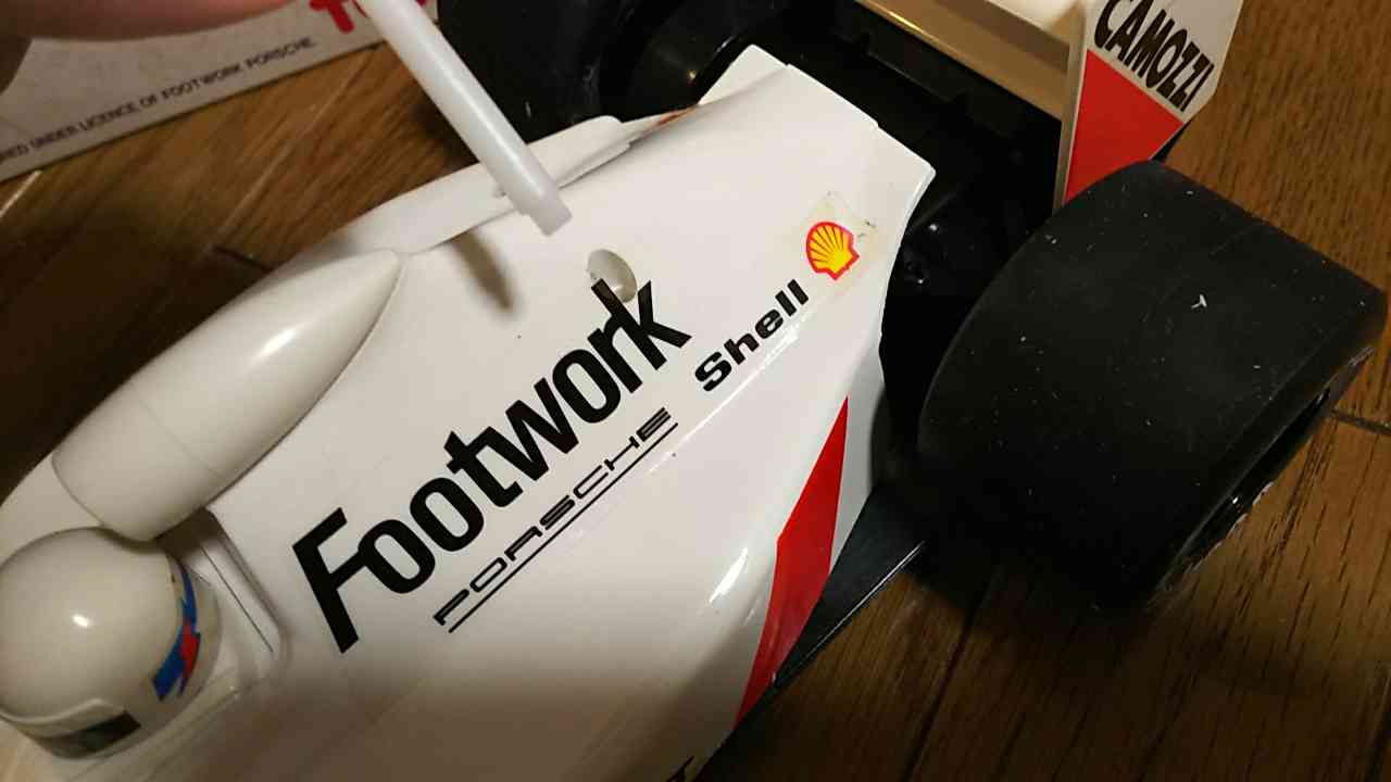 1991年【TOMY 1/13 フットワークポルシェFA12】フェラーリ642に