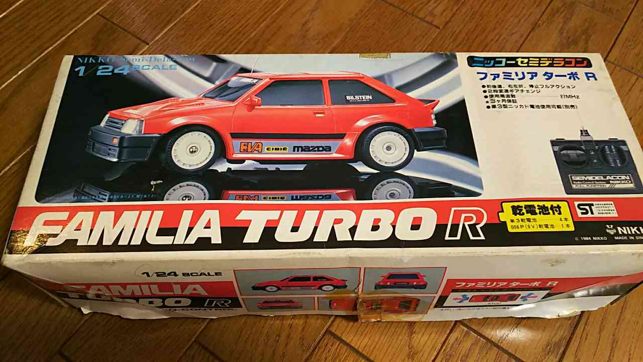 1984年【NIKKO 1/24 ファミリアターボR】世界ラリーでも大活躍した赤の