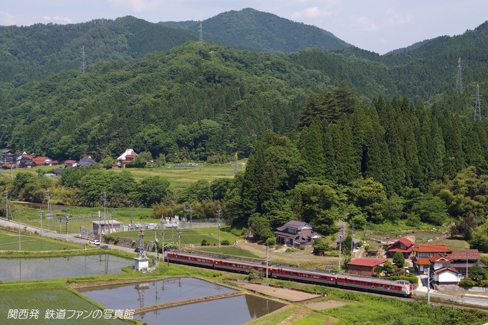 上菅 2 山里俯瞰 関西発 鉄道ファンの写真館 撮影地ガイド 上菅 2 山里俯瞰 関西発 鉄道ファンの写真館 撮影地ガイド