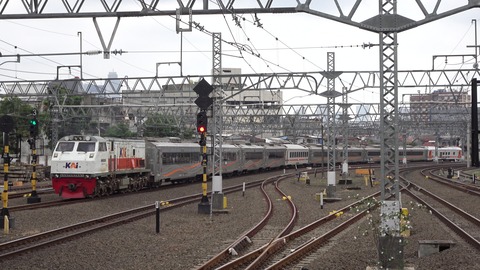 C0300 - frame at 0m12s