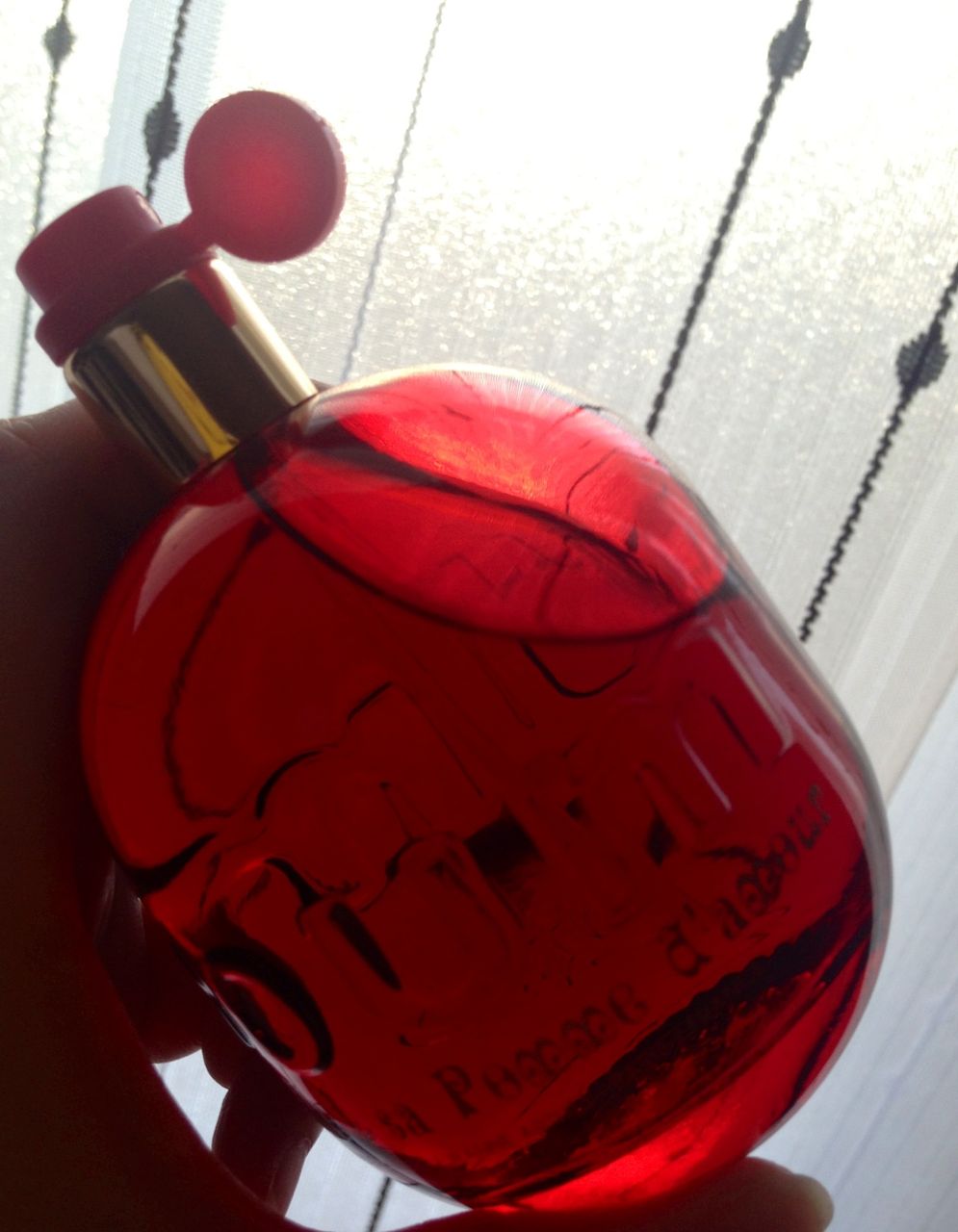 バーガー 爆風 道に迷いました 香水 赤い ボトル 甘い Draganflyinvestments Com