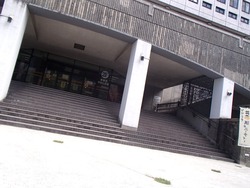 市民会館前広場02