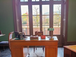 ��ѹ��λ���02-4