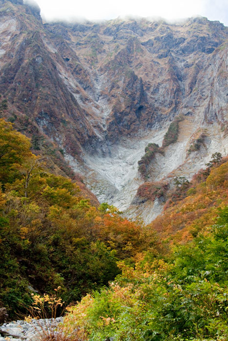 ハイキング三昧の10月は谷川岳 一ノ倉沢へ なないろpallet ハイキング三昧の10月は谷川岳 一ノ倉沢へ なないろpallet