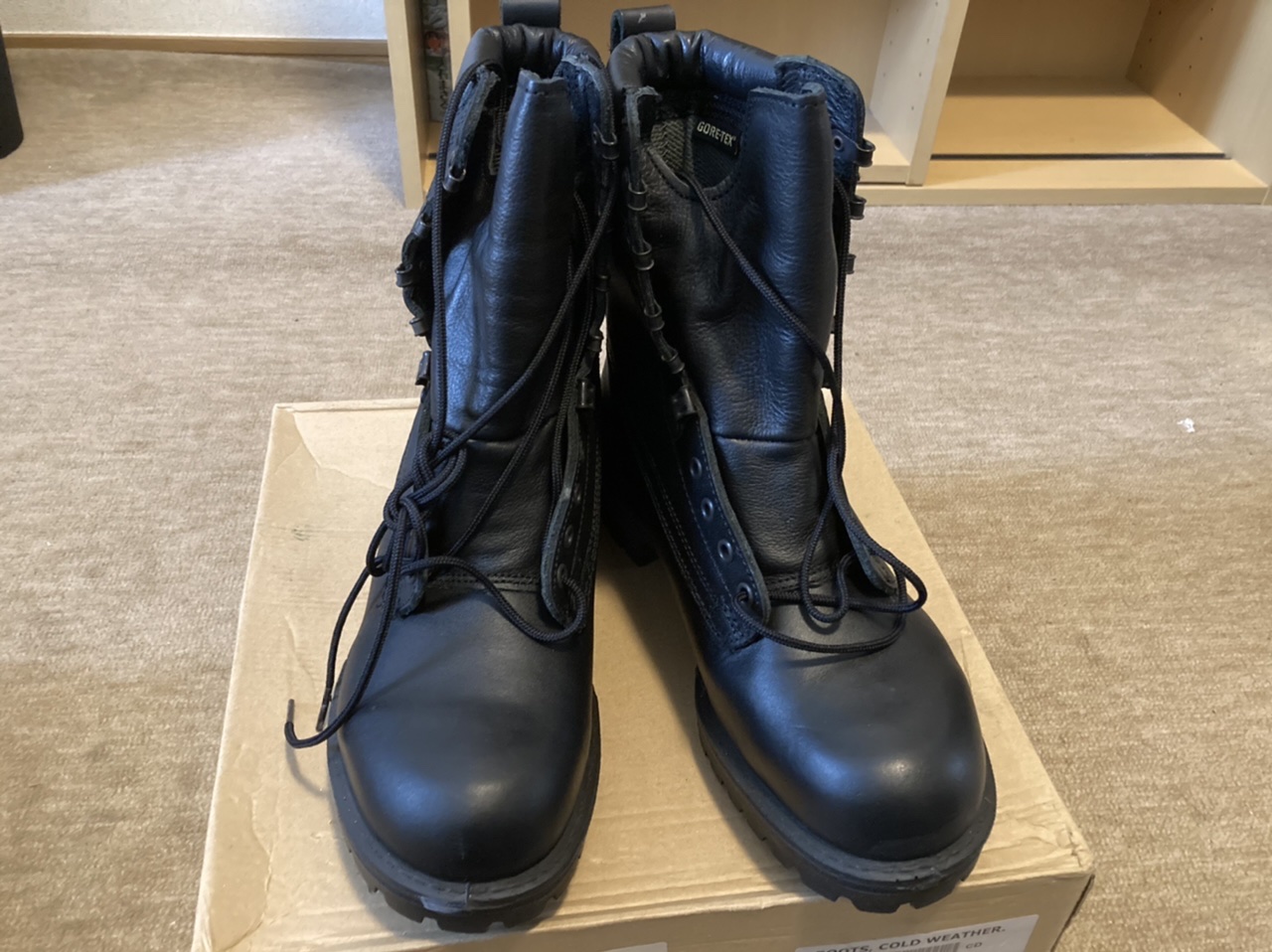 【実物新品】イギリス陸軍YDS製コンバットブーツ（箱入り） ミリタリーブーツ ゴアテックス 実物 新品 イギリス軍GORE-TEX