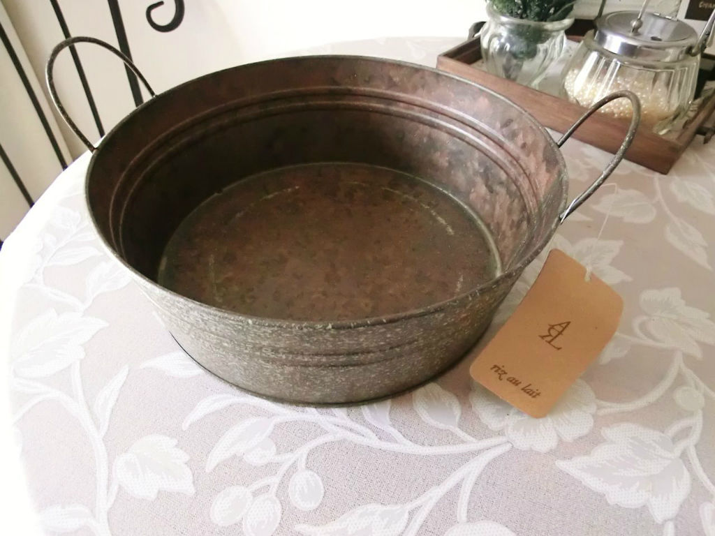 100均 アンティークなポット 洋菓子本店 Sasaki