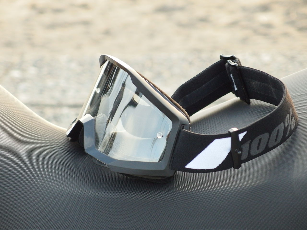 ヘルメット レアFox andヘルメット用バック ゴーグル グローブ ヘルメット レアFox andヘルメット用バック ゴーグル グローブ