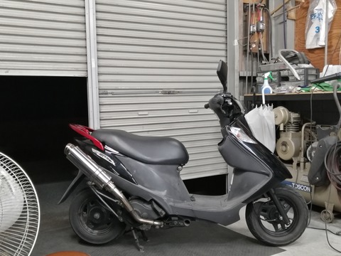 アドレスv125g k9 社外マフラー カチ上げ 63d67223-s.jpg