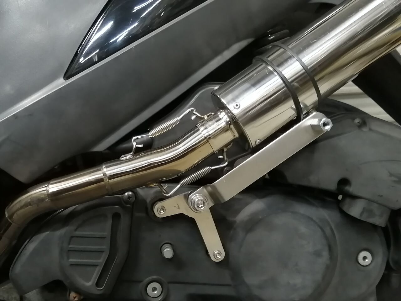 V125G 左出しマフラー ② アドレス V125 左だしマフラー : ss-muneda