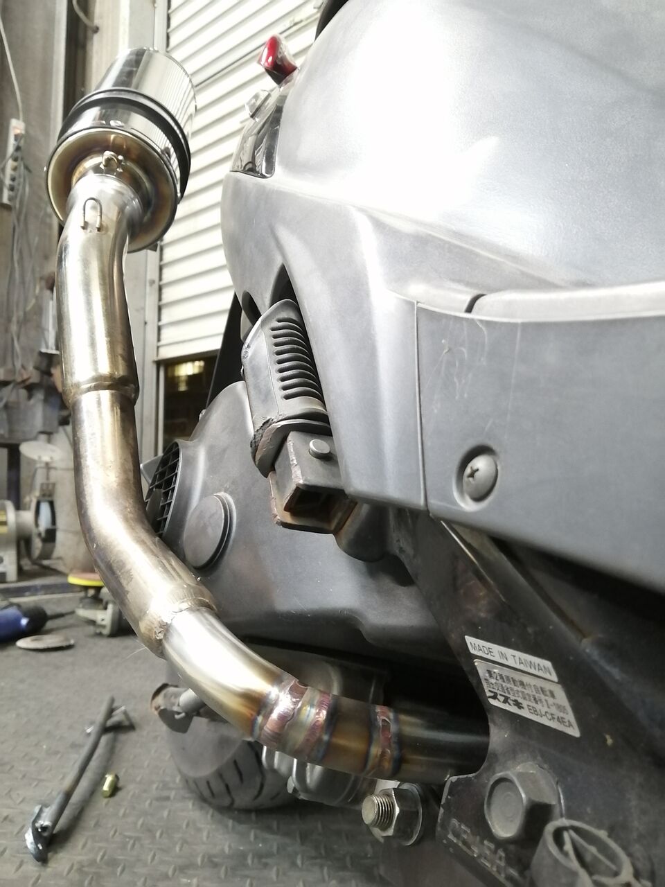 アドレスv125g k9 社外マフラー カチ上げ アドレスv125g k9 社外