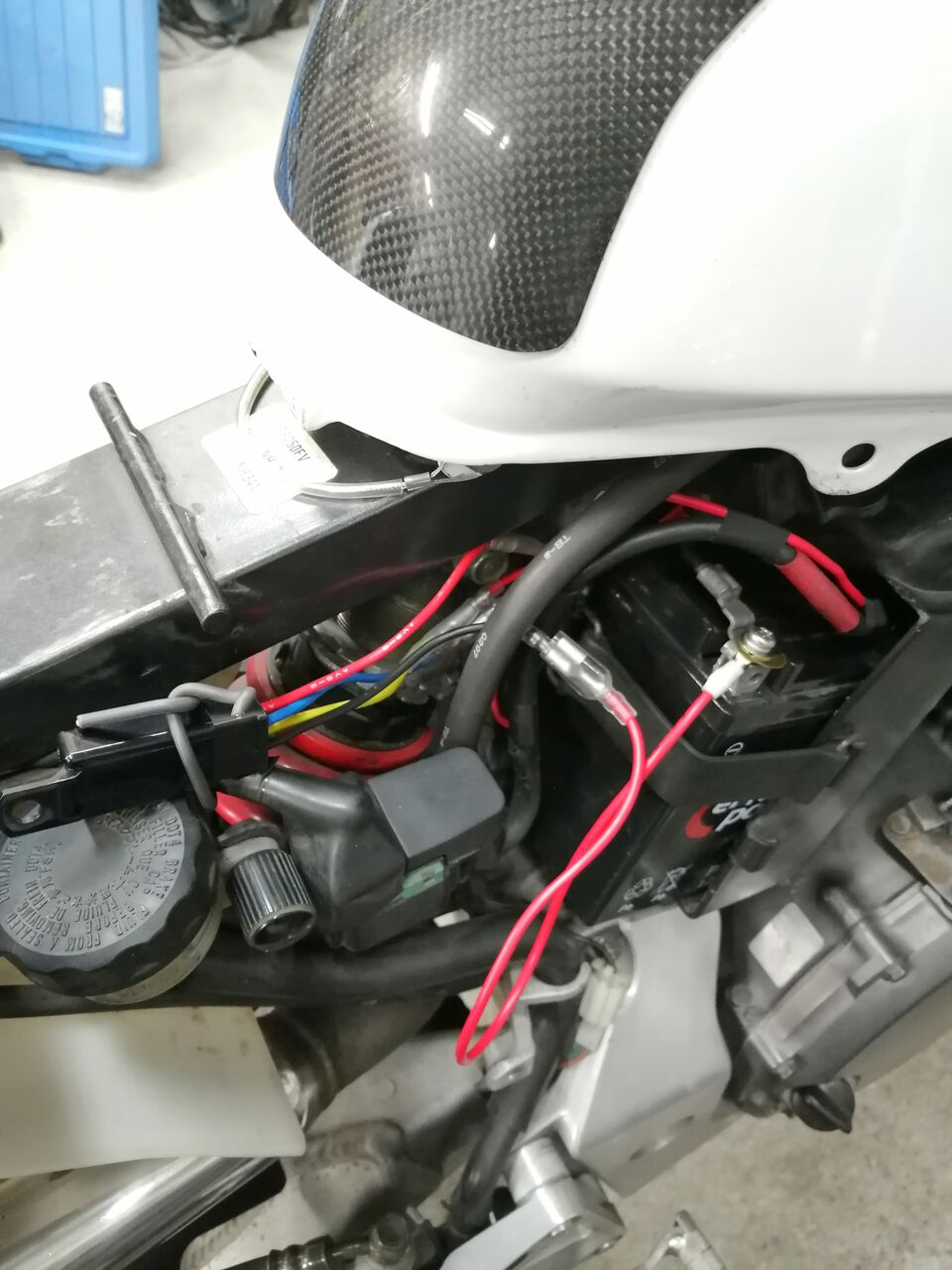 ホーネット250 イグニッションコイル バッ直化 養蜂場 : ss-muneda