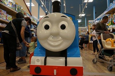 トーマスステーション和泉 どーらく者の秘密基地 トーマスステーション和泉 どーらく者の秘密基地