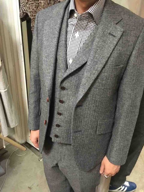 EC96FBF4-7D53-49E1-AD0A-62B9F4D2CF89