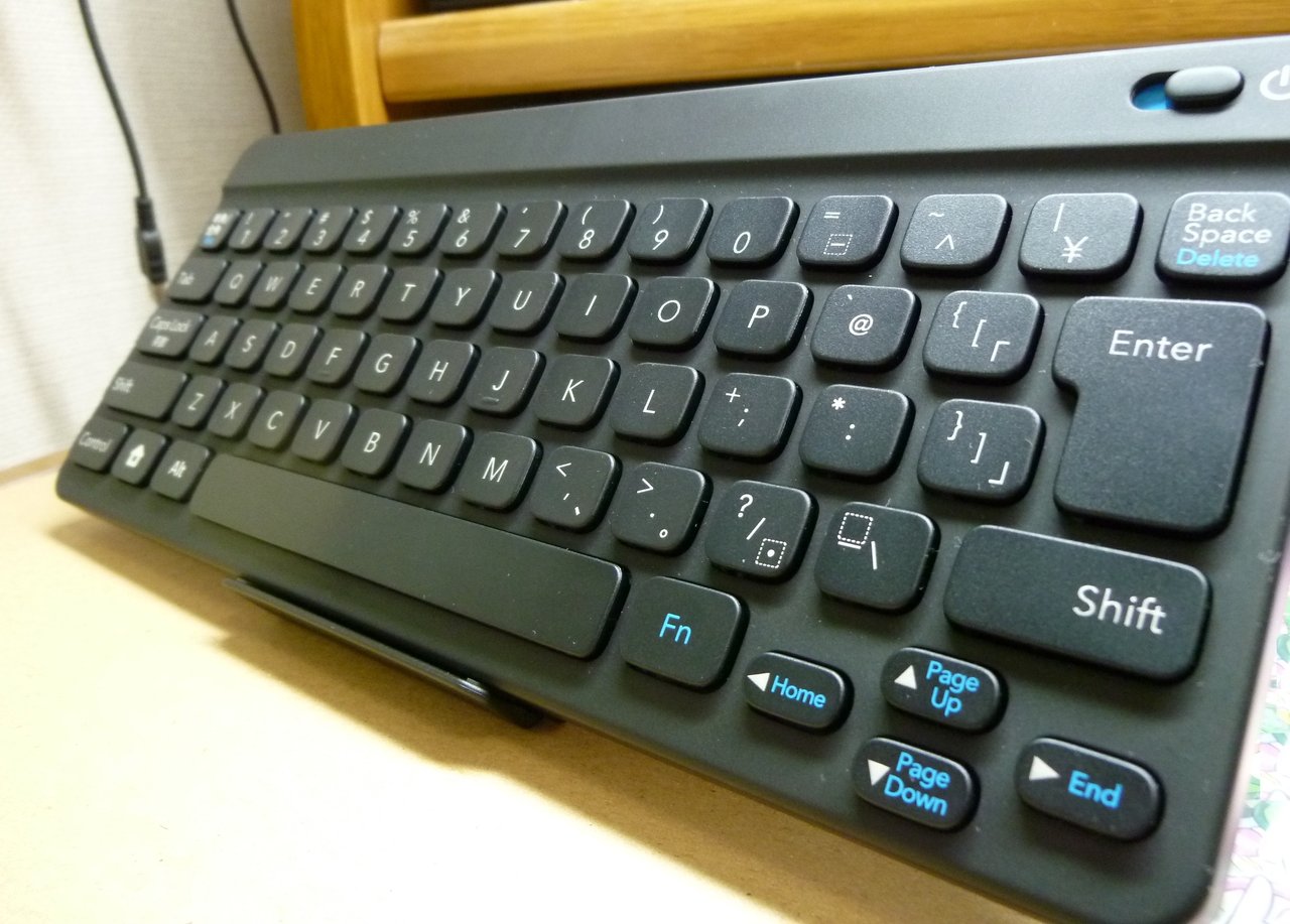 ポケモンキーボード買ってきた Bluetooth ペアリング 白ロムの仕業