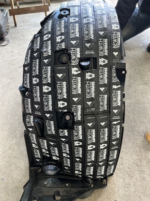 9863CB56-6F50-4809-A0F7-F216166E6B15