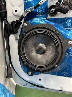 8FC98999-F646-47BA-99C1-DBE7EBF9F6ED