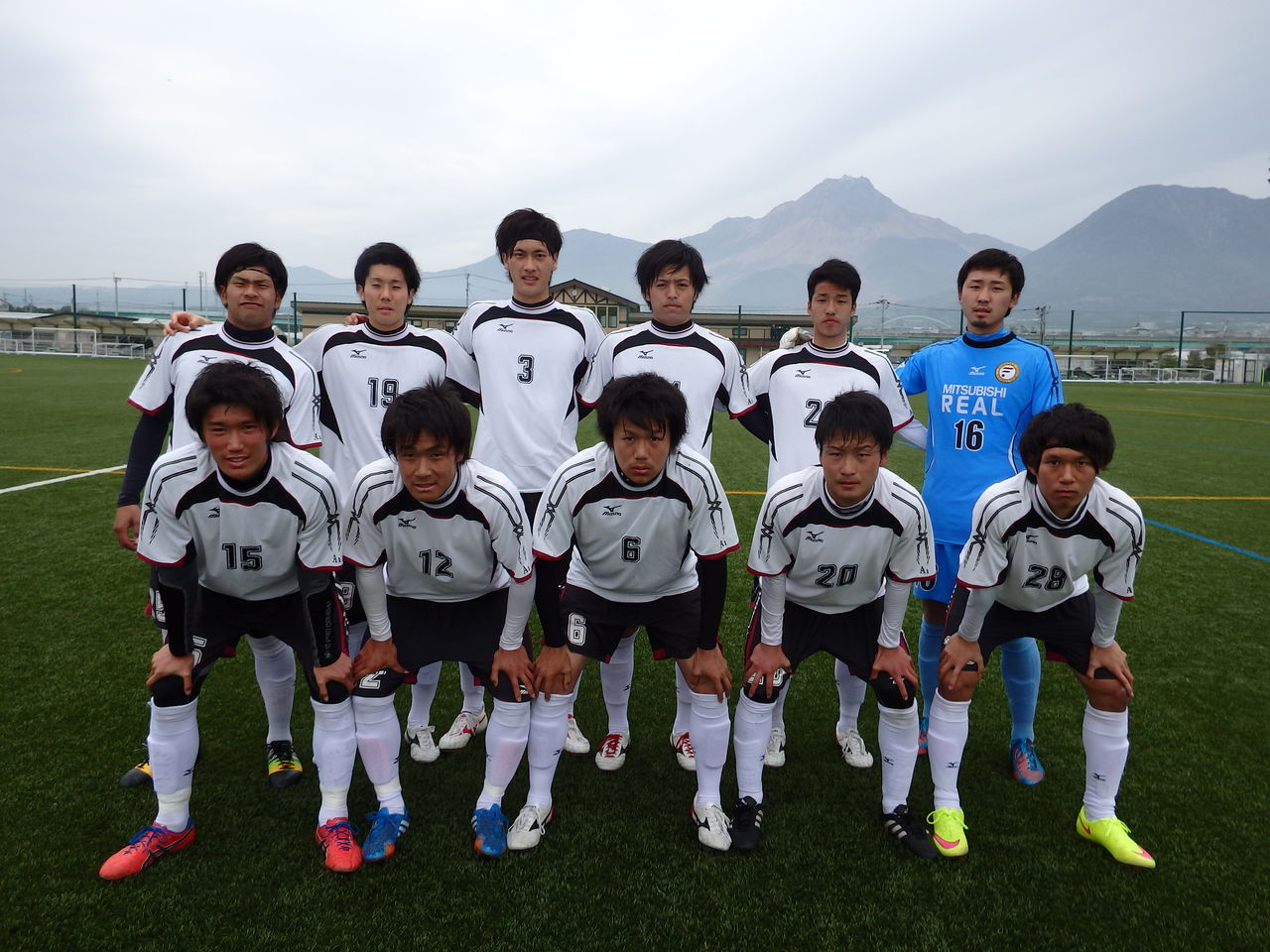 福岡大学サッカー部ユニフォーム長袖 （セット 選手着用 国士舘