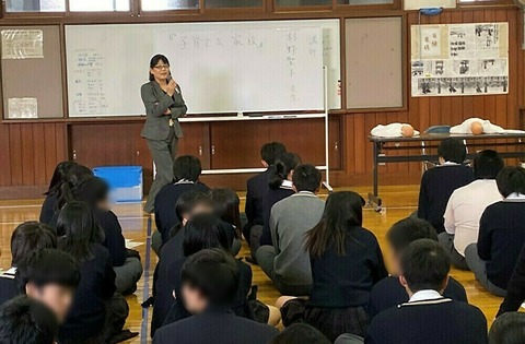 杉野先生講話中