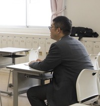入試課阿見俊輔さん
