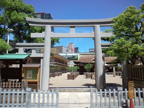 800px-Imamiya-Ebisu-jinja_Torii