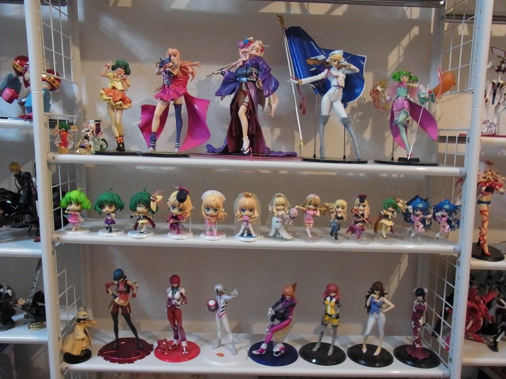あたしんち のフィギュア棚 きのこの墓 あたしんち のフィギュア棚 きのこの墓