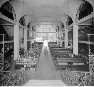 597-599interior3-572x528