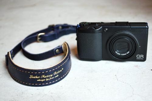 CAMERA】横浜のロベルさんのストラップ取り扱い開始！vol.1