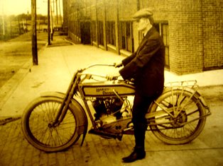 田中凛太郎「Harley－Davidson Book of