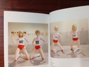 BOOK】白根ゆたんぽさん図録とステッカーセット : スタンダードブックストア