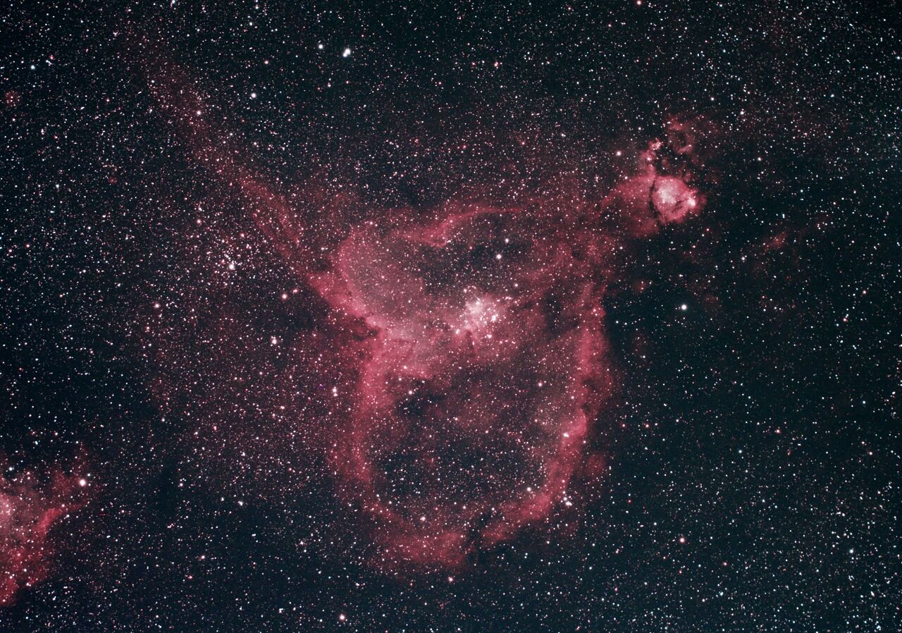 ハート星雲 IC1805、魚の頭星雲 IC1795（散光星雲－カシオペア座