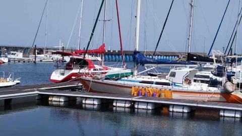 津ヨットハーバー　4jpg