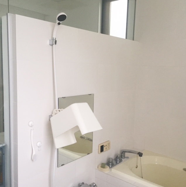 お風呂イス 浴槽に引っ掛けられないので こうしてます Stella Powered By ライブドアブログ