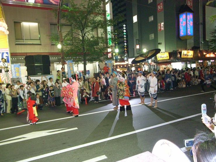 すすきの祭り 花魁 おいらん 道中 撮影 06年8月3日 小樽ではたらく本部長のblog