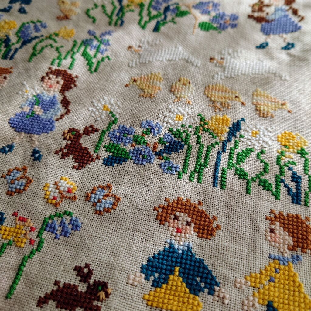 クロスステッチ完成品サモイロフさん クロスステッチ完成品刺繍サモイロフさん