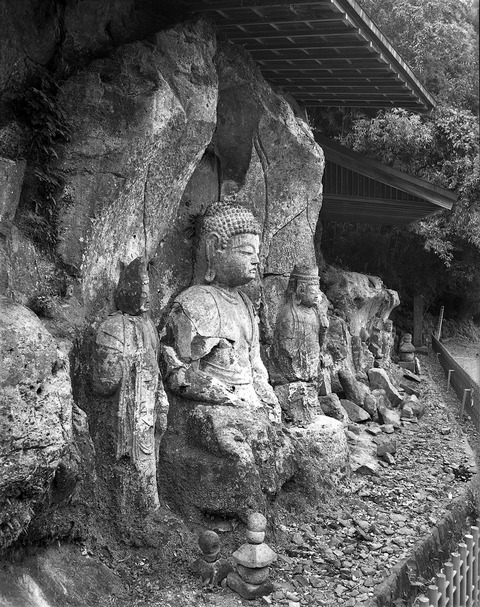 臼杵石仏第2龕ホキ阿弥陀三尊磨崖仏 (14)