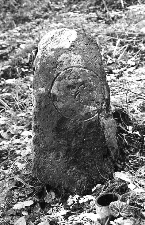 中川内観音堂石塔群3 (1)