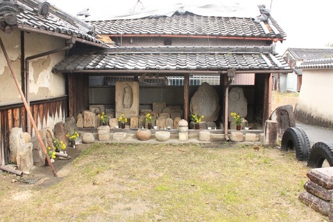 柳本迎蓮寺善教作地蔵立像石仏