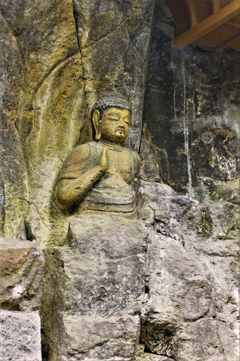 臼杵石仏第5龕　堂ヶ迫　阿弥陀如来中心の五尊磨崖仏 (9)
