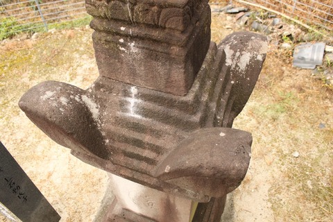 裏田宝篋印塔20200806 (20)