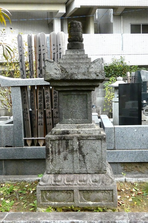 普賢寺宝篋印塔中央塔 (3)