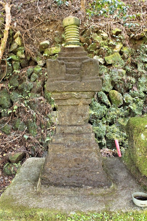 2019.10.07.大分県日田市中津江村合瀬4171-1宝篋印塔 (2)